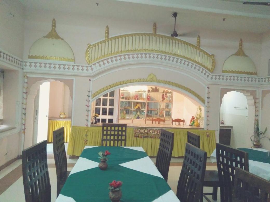 Hotel Jamuna Resort Jhunjhunu Kültér fotó